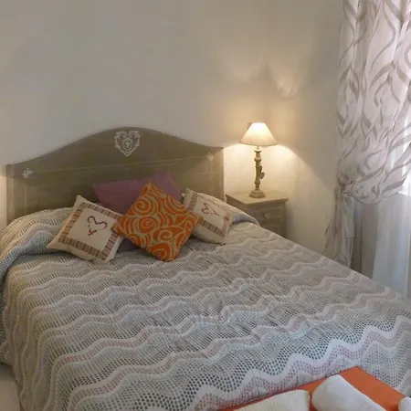 Lucrezia Accomodations Guest house