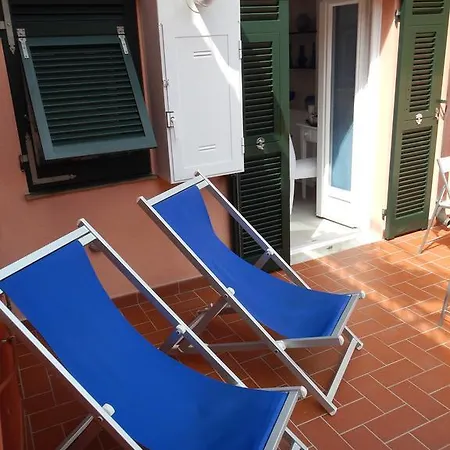 Lucrezia Accomodations Vernazza