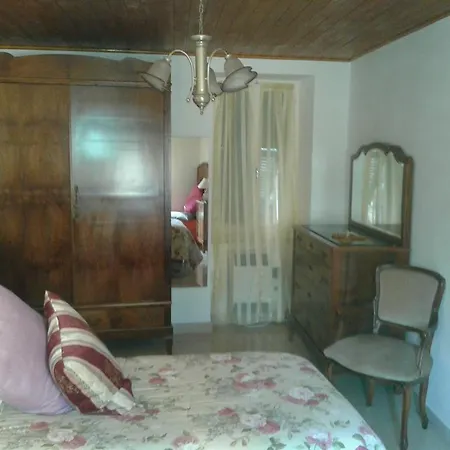 Lucrezia Accomodations Guest house