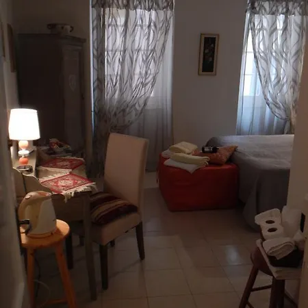 Lucrezia * فيرناتْسا